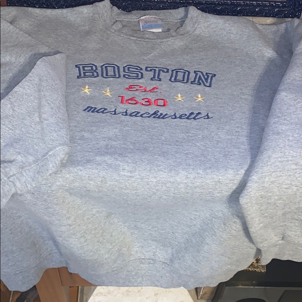 Pullover sweatshirt